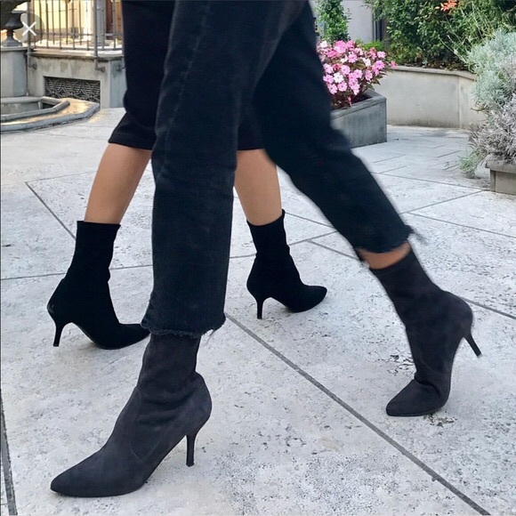 Stuart Weitzman Cling Kitten heel booties - Picture 3 of 8